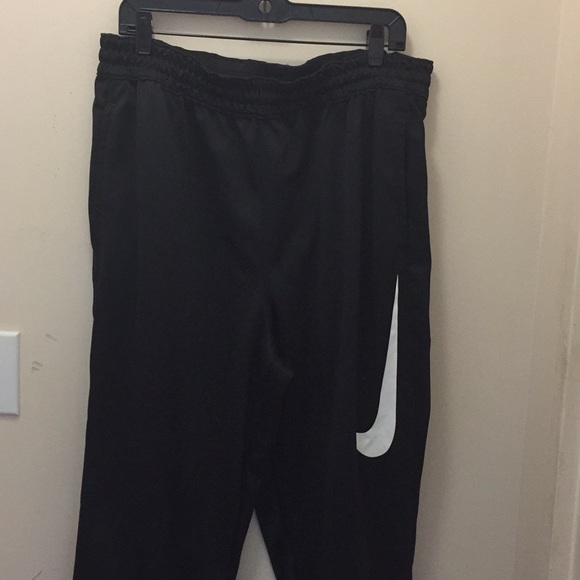 Men’s Nike Training/ Gym pants L - Picture 3 of 12